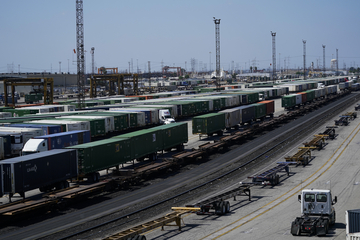 Southern Calif. air regulators OK plan to phase out rail-yard diesel